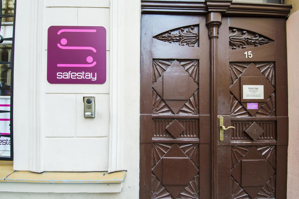 Hostel Safestay Charles Bridge Prag